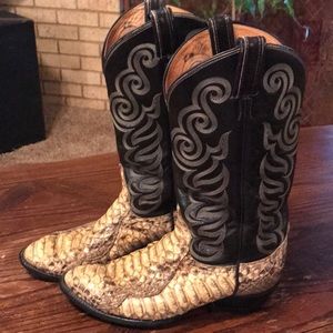 VTG Tony Lama python cowboy boots